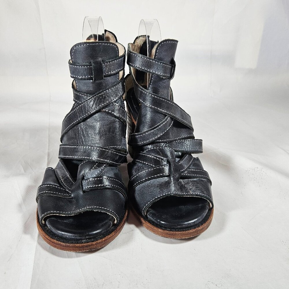 Freebird by Steven Claw Heels Sandals Women's Size 9 Black Boho - Picture 4 of 9